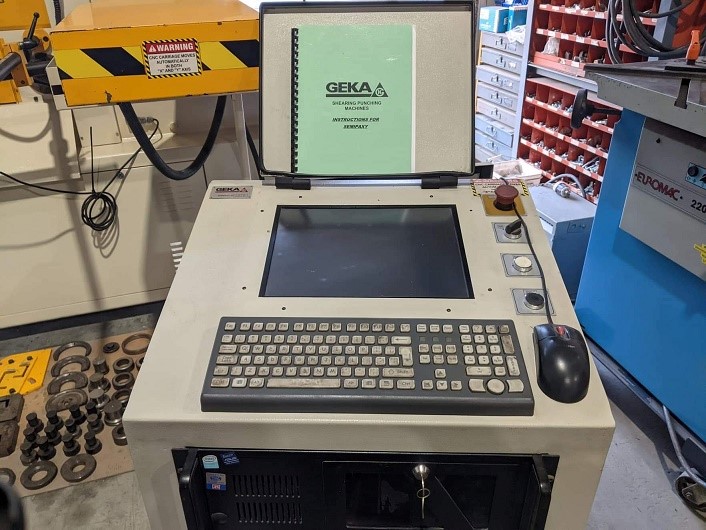 Geka 110 Ton Hydracrop 110-SD Hydraulic Ironworker, Machine ID: 8285